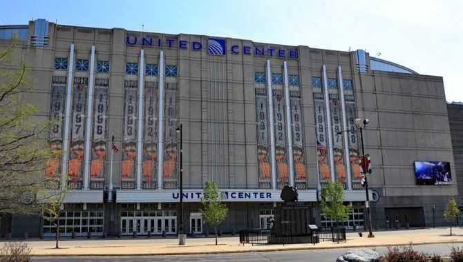 FanDuel Group unveils plan for sportsbook at Chicago   s United Center